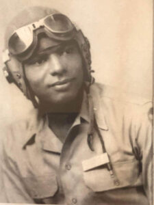 tuskegee airmen sgt william thomas hunt wearing fabric cap and flight goggles