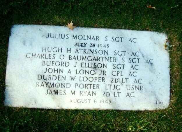 gravemarker of us soldiers who died from the hiroshima bomb blast