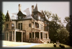 color photo of Raney-Jameson Castle
