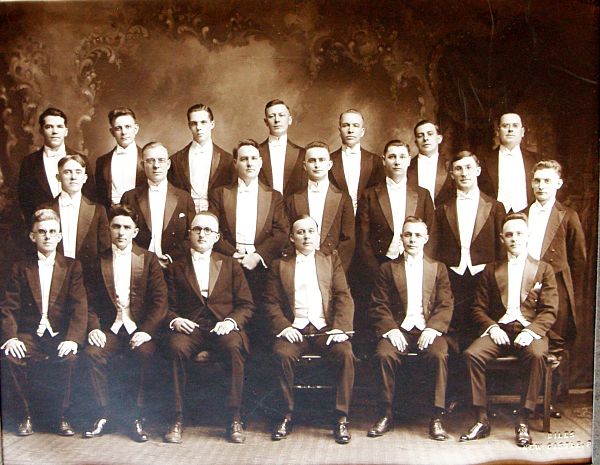 photo of apollo Welsh singing group circa 1913